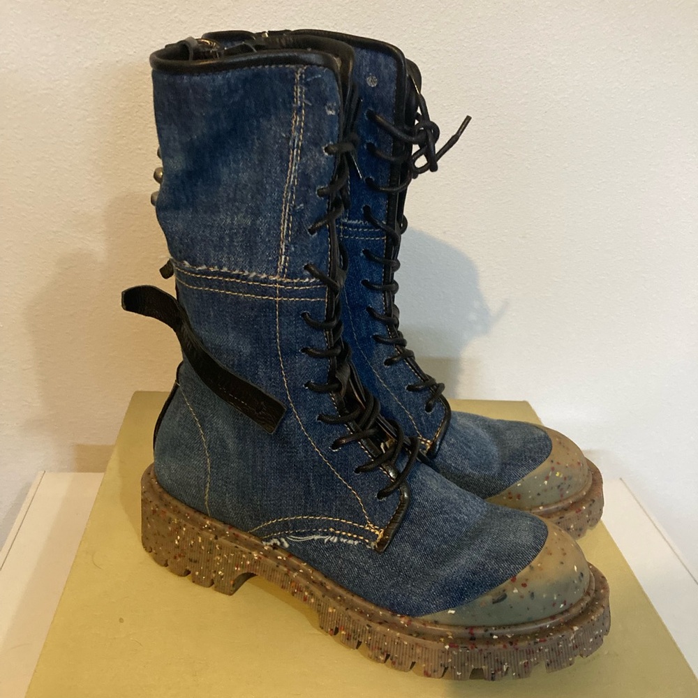 AS98 Boots